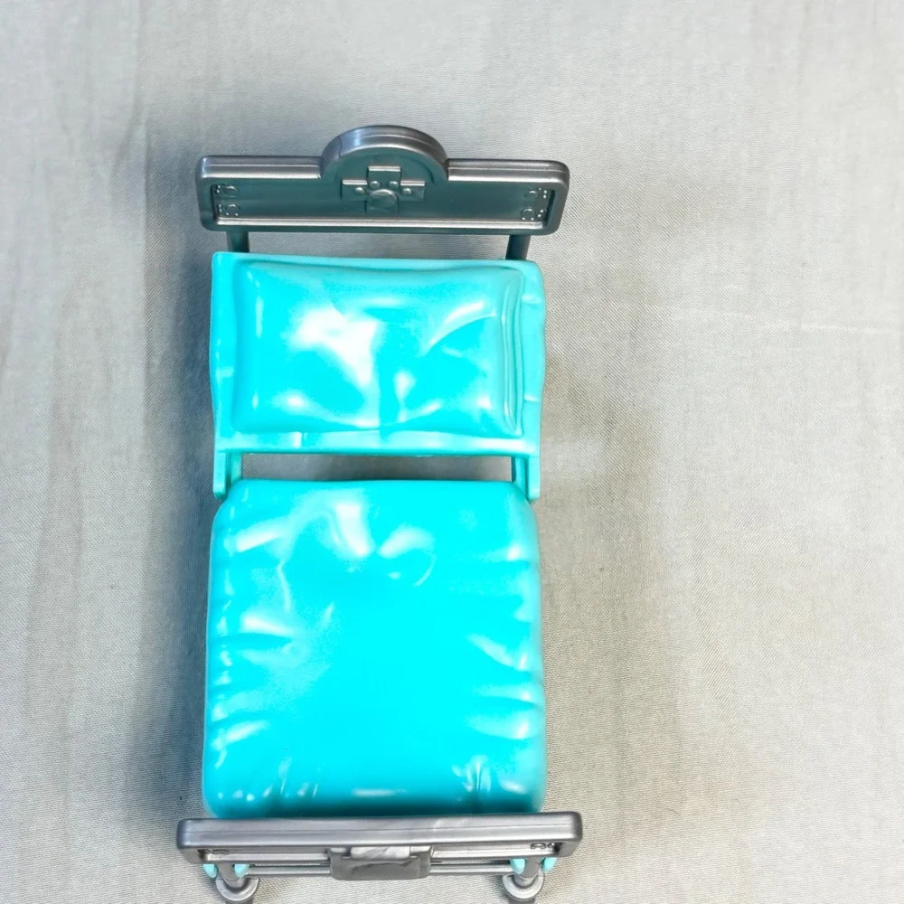 Vintage 1995 Tonka Littlest Pet Shop Hospital Bed Get Better Center Accessory